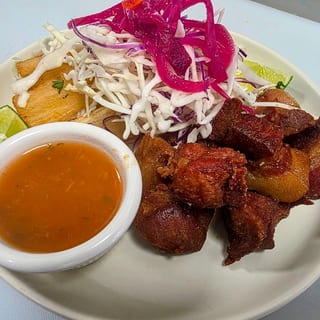 Yuca con Chicharron