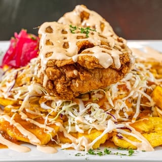 Pollo con Tajadas